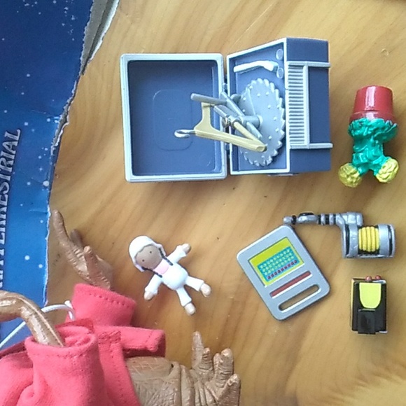 👽  E.T. Extra Terrestrrial InterActive RED HOODIE Vintage PRISTINE - Picture 10 of 16